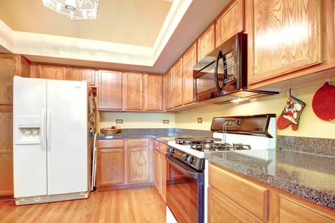 2910 Twin Falls Dr, Plainfield, IL 60586 photo 8