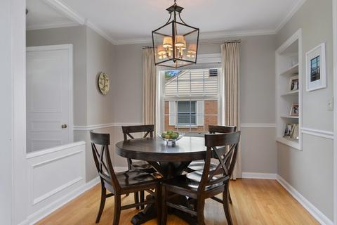 2013 Robincrest Ln, Glenview, IL 60025 photo 7