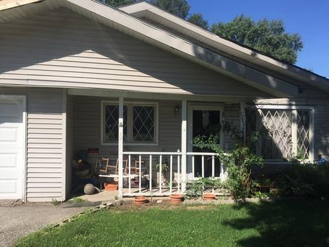 1209 S 4th St, Aurora, IL 60505 photo 2