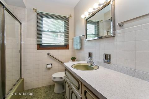 1625 Greenleaf Ave, Des Plaines, IL 60018 photo 6