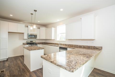 16945 S Callie Dr, Plainfield, IL 60586 photo 2