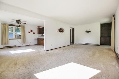 2188 Eagle Dr, Freeport, IL 61032 photo 10