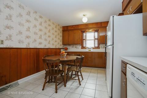1085 N Bluebonnet Ln, Hoffman Estates, IL 60169 photo 5
