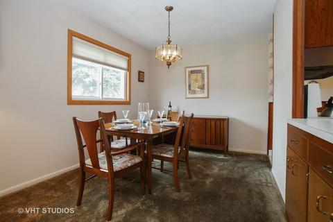 1085 N Bluebonnet Ln, Hoffman Estates, IL 60169 photo 7