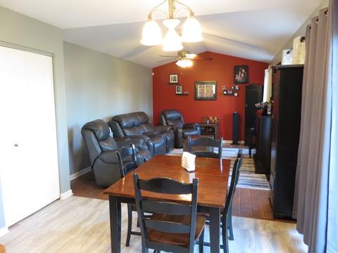 813 Grant Dr, Minooka, IL 60447 photo 5