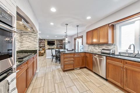 235 Maple Hill Rd, Glencoe, IL 60022 photo 9