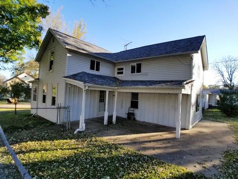 301 E 2nd St, Leaf River, IL 61047 photo 1