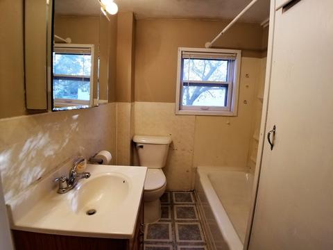 301 E 2nd St, Leaf River, IL 61047 photo 13