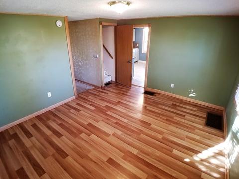 301 E 2nd St, Leaf River, IL 61047 photo 12