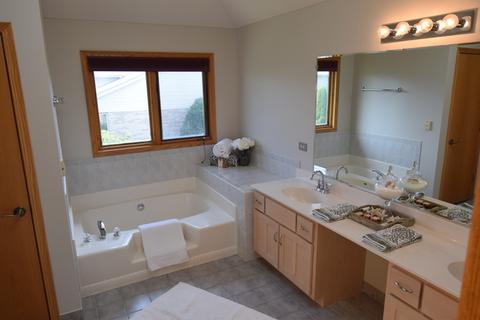 511 N 4th Ave, Addison, IL 60101 photo 13