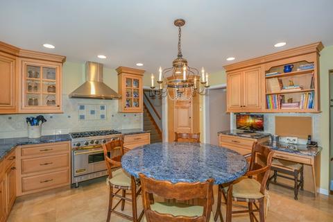 833 Indian Rd, Glenview, IL 60025 photo 12
