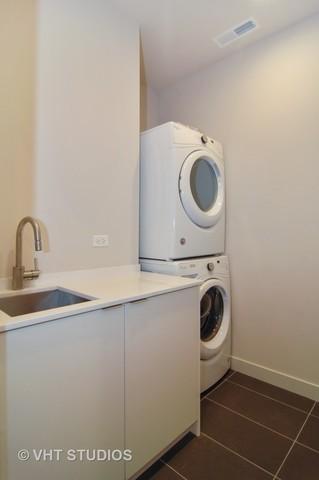 551 E 50th St, Chicago, IL 60615 photo 27