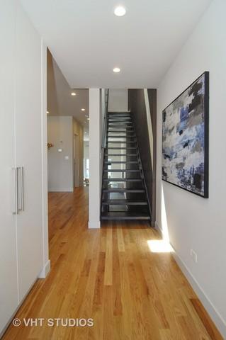 551 E 50th St, Chicago, IL 60615 photo 3