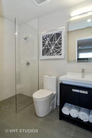 551 E 50th St, Chicago, IL 60615 photo 26