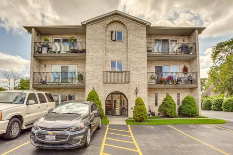 7341 W 71st St #2E, Bridgeview, IL 60455 photo 1