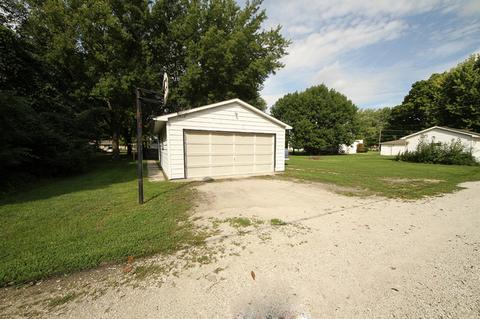 114 N Pine St, Gardner, IL 60424 photo 15