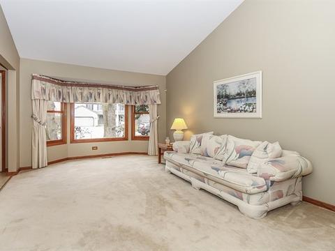 2204 Jordan Ln, Elgin, IL 60123 photo 11