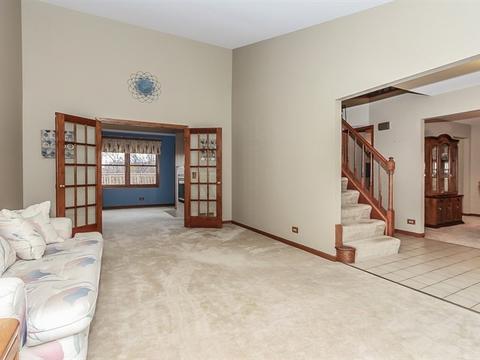 2204 Jordan Ln, Elgin, IL 60123 photo 10