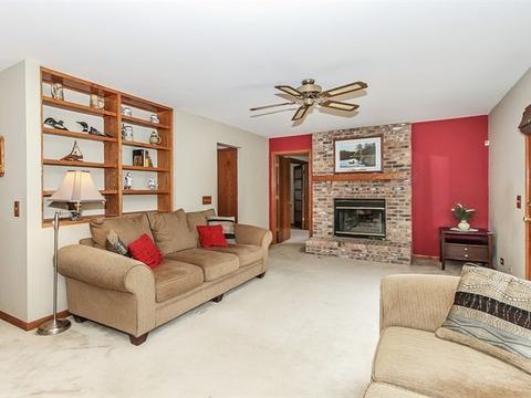 2204 Jordan Ln, Elgin, IL 60123 photo 20