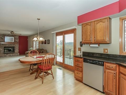 2204 Jordan Ln, Elgin, IL 60123 photo 16
