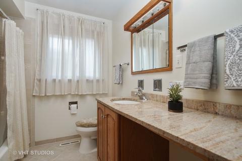 557 S Westgate Rd, Des Plaines, IL 60016 photo 9