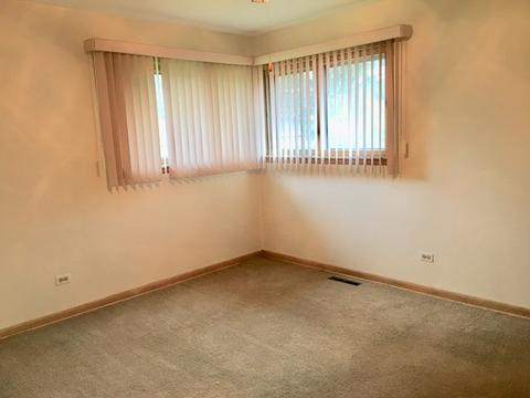557 S Westgate Rd, Des Plaines, IL 60016 photo 6