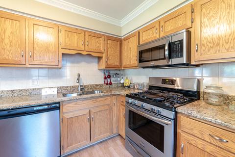 716 Spring St, Roselle, IL 60172 photo 4