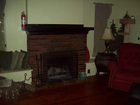 402 Ross St, Walnut, IL 61376 photo 3