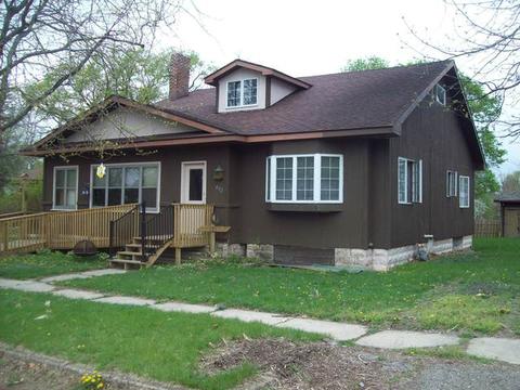 402 Ross St, Walnut, IL 61376 photo 1