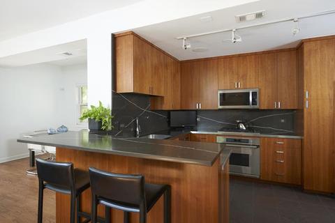 152 W Schiller St, Chicago, IL 60610 photo 3