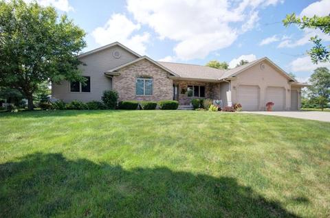 201 Clover Ln, Philo, IL 61864 photo 1