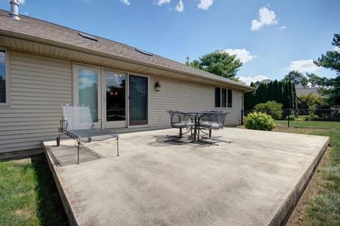 201 Clover Ln, Philo, IL 61864 photo 8
