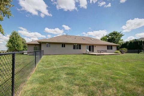 201 Clover Ln, Philo, IL 61864 photo 7