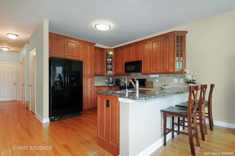912 Case St, Naperville, IL 60563 photo 2