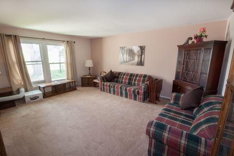 573 Arrowhead Trl, Carol Stream, IL 60188 photo 3
