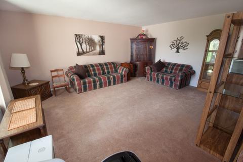 573 Arrowhead Trl, Carol Stream, IL 60188 photo 2