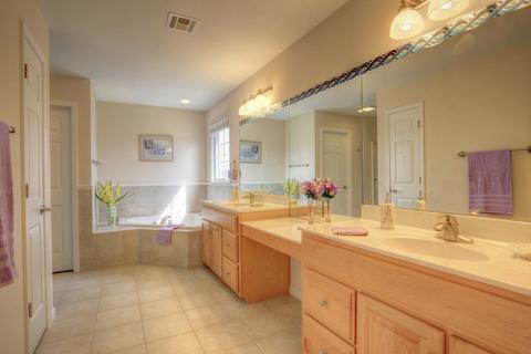 2108 Emerald Dr, Champaign, IL 61822 photo 29