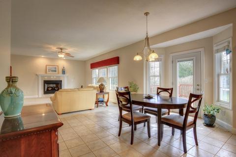 2108 Emerald Dr, Champaign, IL 61822 photo 20