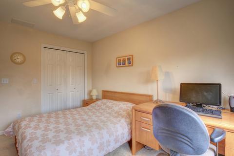 2108 Emerald Dr, Champaign, IL 61822 photo 35