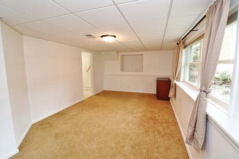 4305 W Shore Dr, Mchenry, IL 60050 photo 11