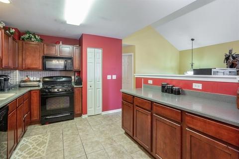 14602 Samuel Adams Dr, Plainfield, IL 60544 photo 2