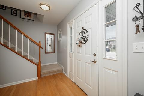 604 Yellowstone Dr, Elgin, IL 60123 photo 3