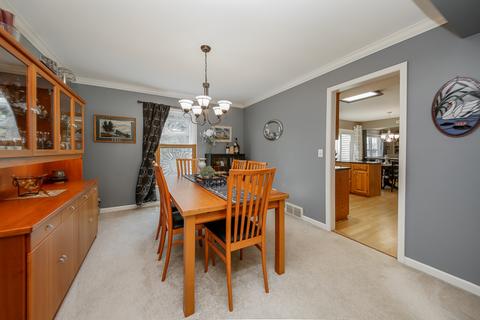604 Yellowstone Dr, Elgin, IL 60123 photo 5