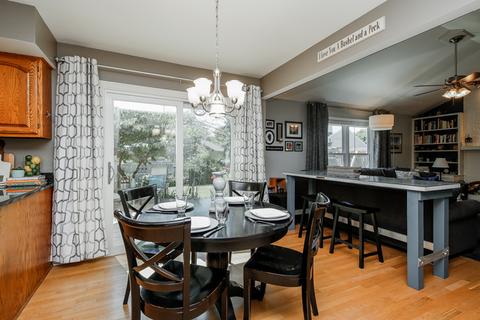 604 Yellowstone Dr, Elgin, IL 60123 photo 9