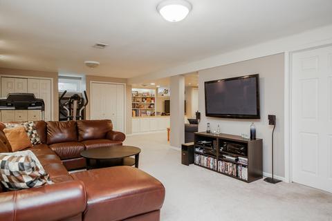 604 Yellowstone Dr, Elgin, IL 60123 photo 22
