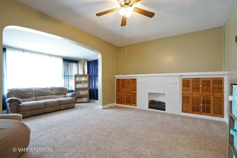 5251 W Warner Ave, Chicago, IL 60641 photo 2
