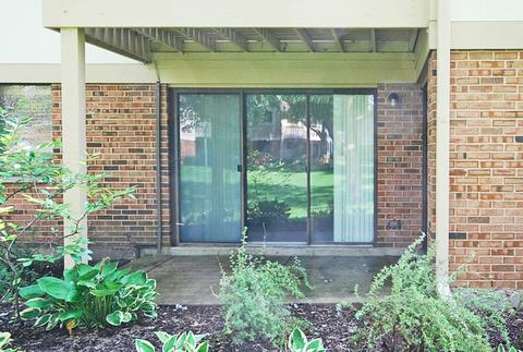 584 Williamsburg Ct #D1, Wheeling, IL 60090 photo 14