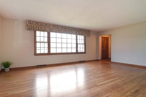 520 Aurora Way, Wheaton, IL 60187 photo 3