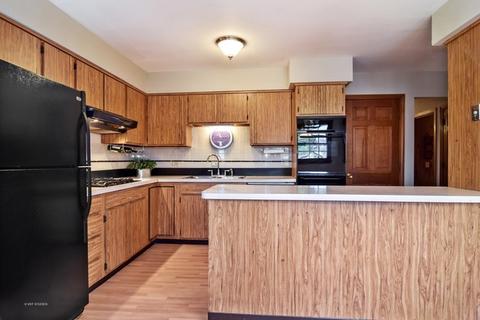 520 Aurora Way, Wheaton, IL 60187 photo 4