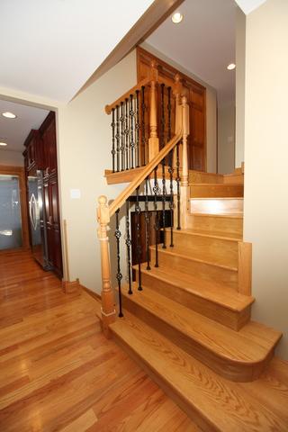 163 Dulles Rd, Des Plaines, IL 60016 photo 9